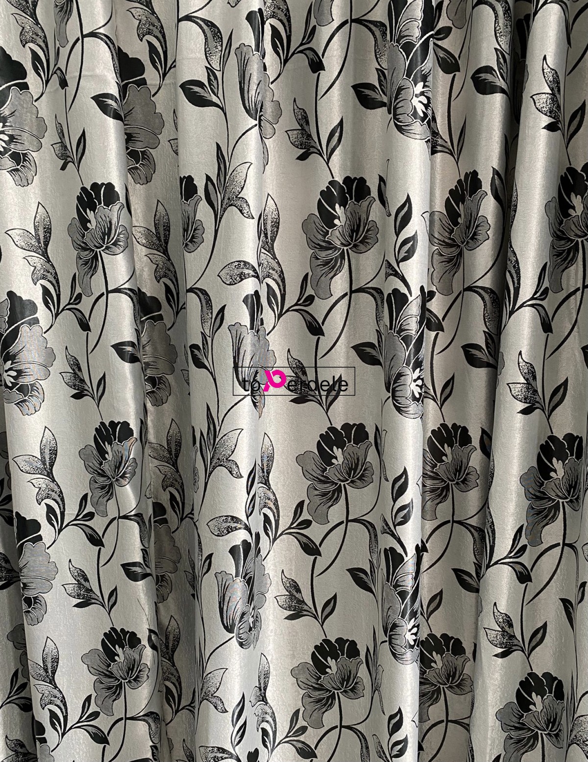 Draperie gri model flori negre imagine 3