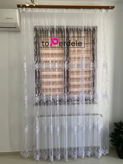 poze Perdea brodată model flori