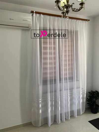 poze Perdea tulle model simplu orizontal