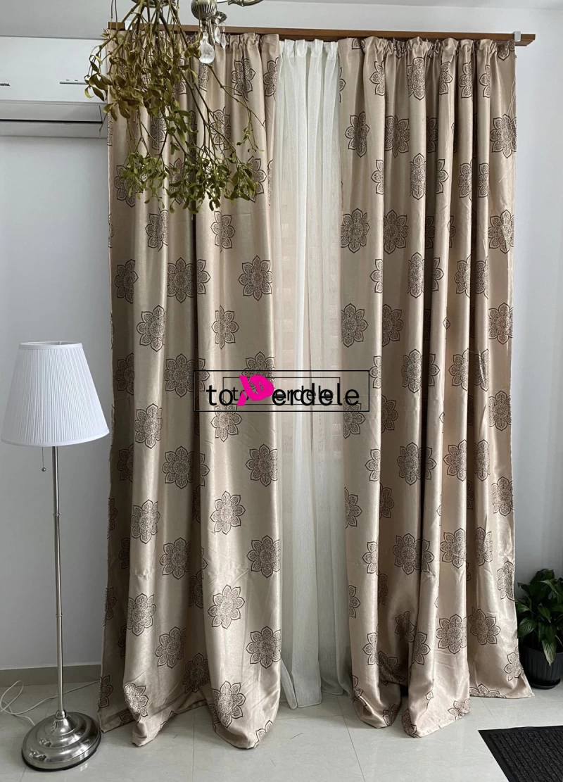 Draperie cream model flori maro imagine 2