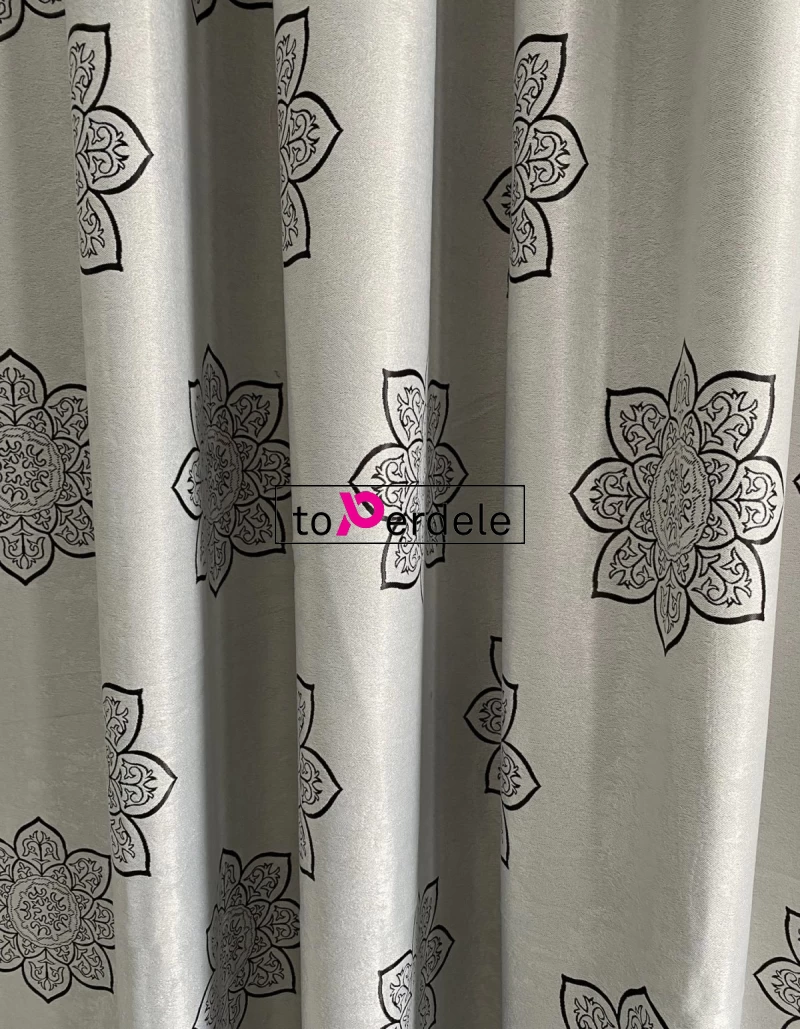 Draperie gri model flori negre imagine 5