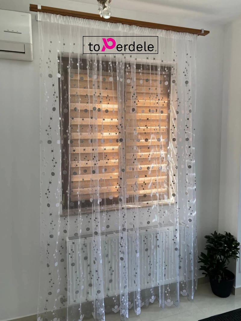 Perdea tulle brodat buline gri si albe imagine 4