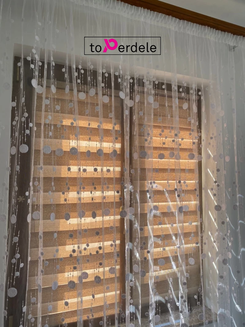 Perdele tulle brodate model buline albe imagine 4